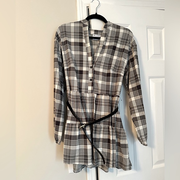 ASOS Women’s patterned mini dress w/ cinch belt 🖤 - Picture 1 of 8